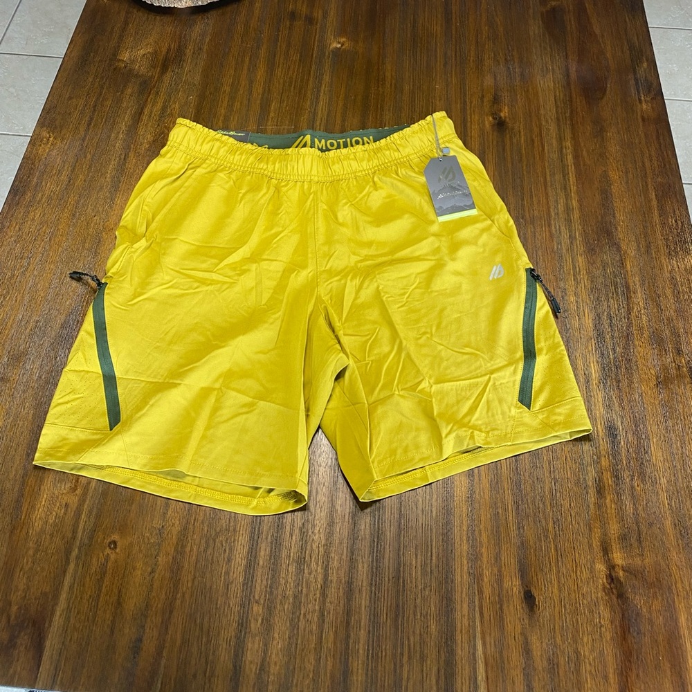 Men’s Eddie Bauer Athletic shorts